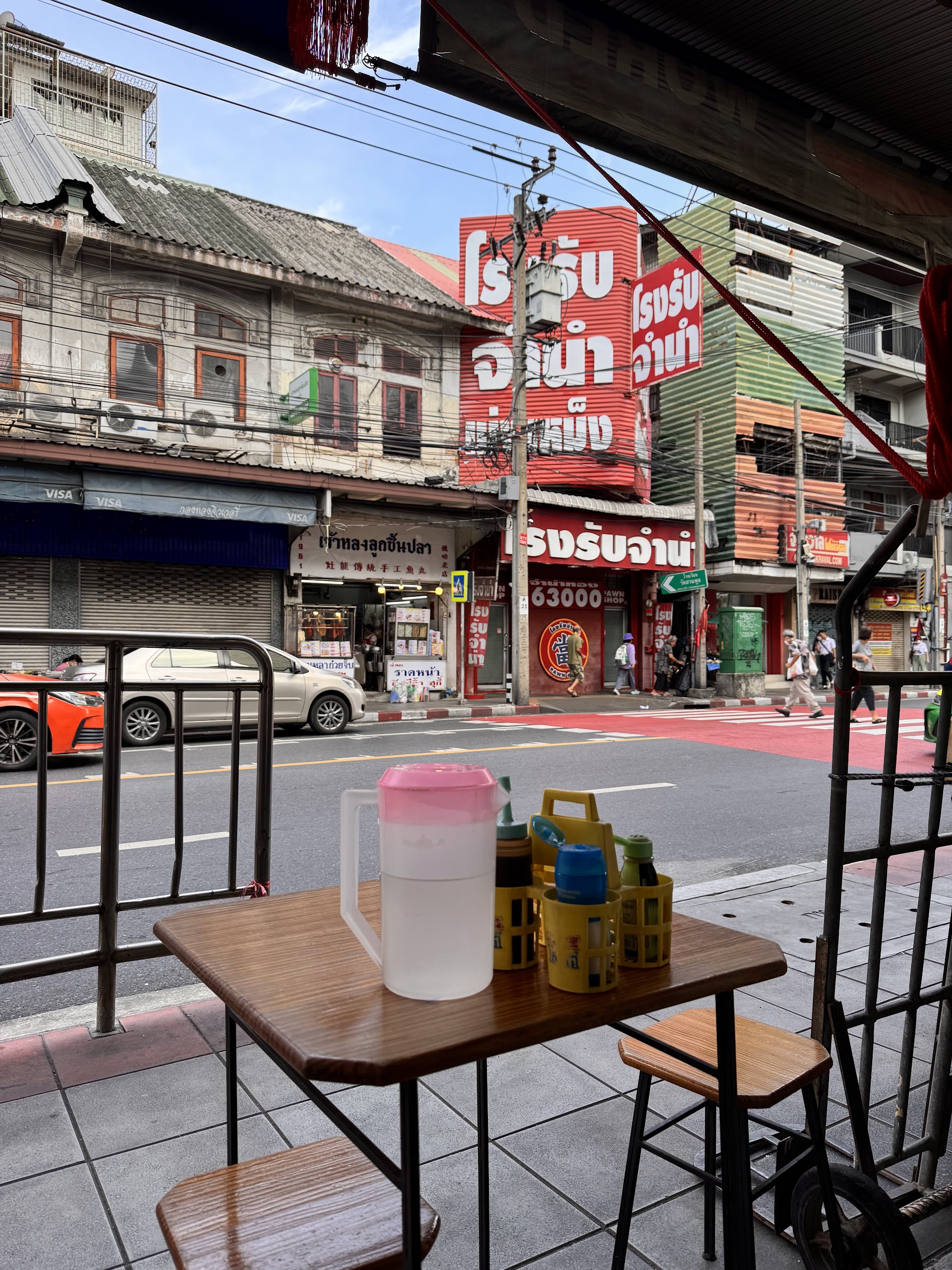 Bangkok's Khlong Toei Market at 5 AM — Before the City Wakes Up