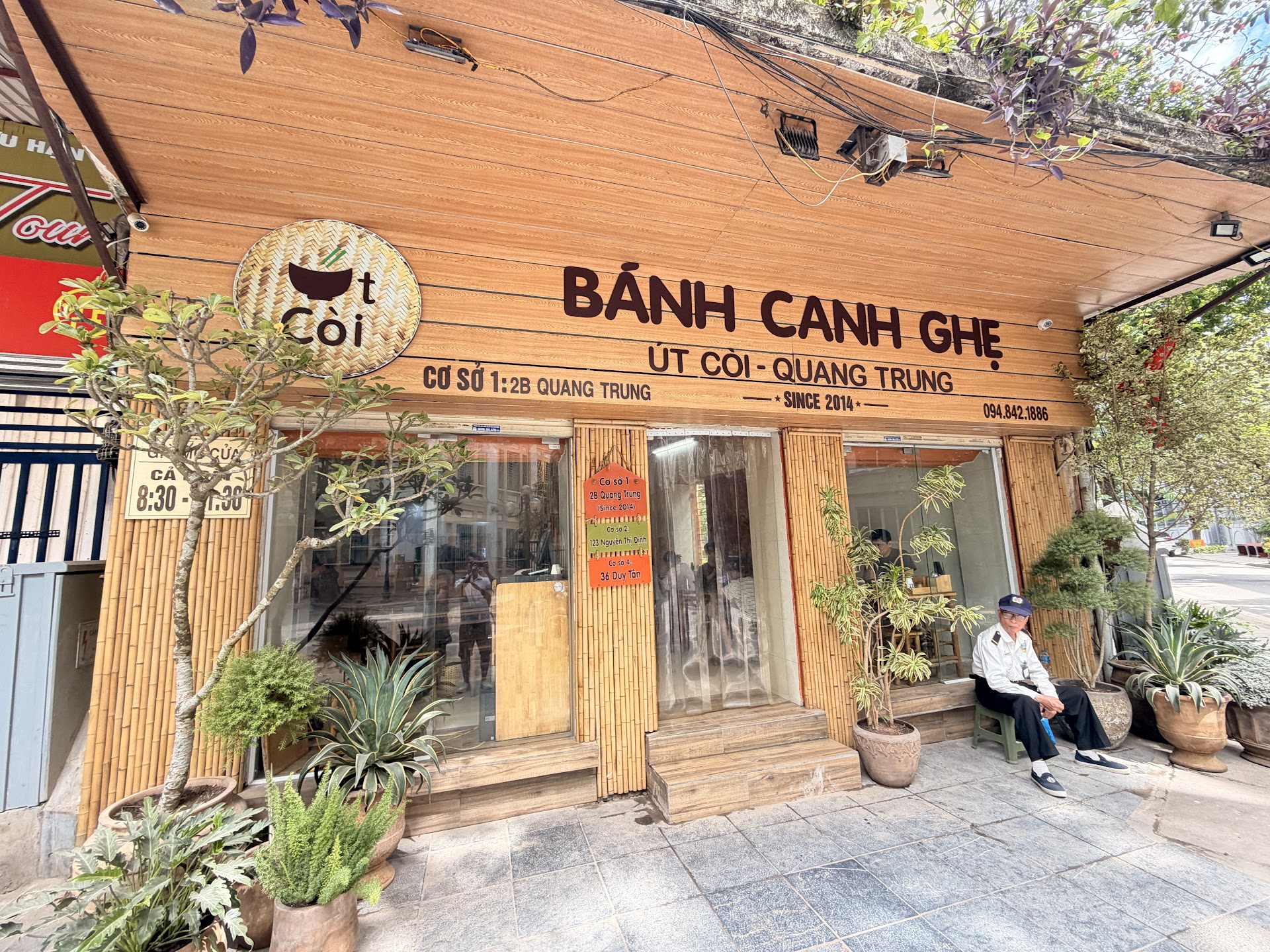 The Hanoi Market That Feeds a City Before 6 AM