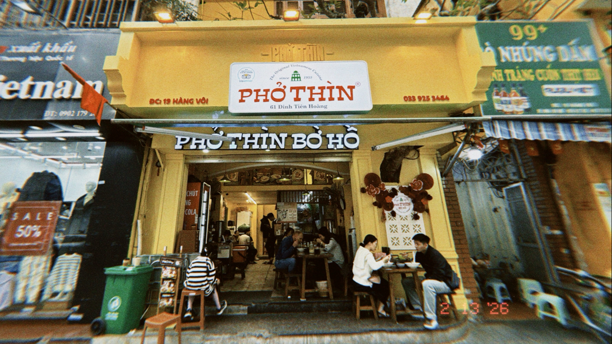 Hanoi Before 9 AM: 6 Stops Locals Eat Before You Wake Up