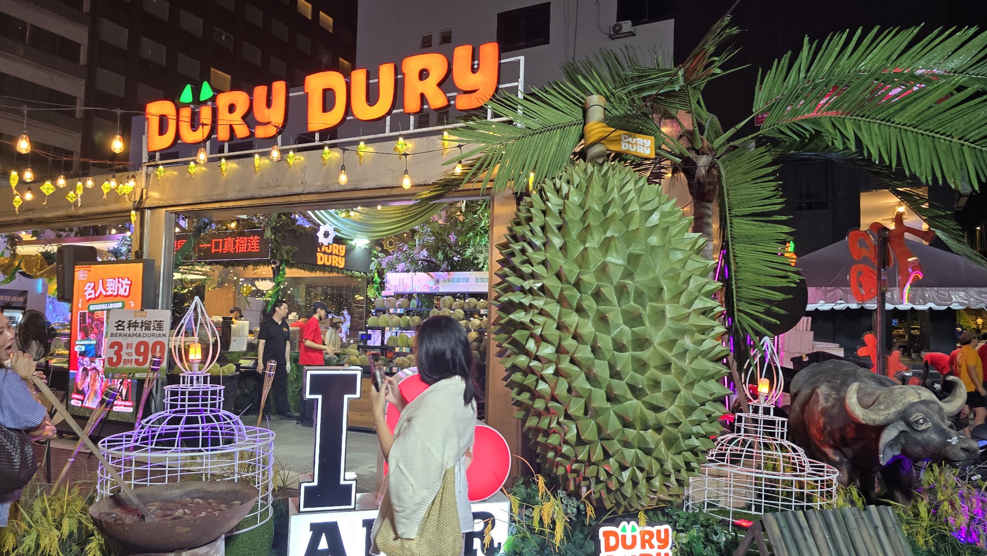 Kuala Lumpur Street Food Tour: Jalan Alor After Dark